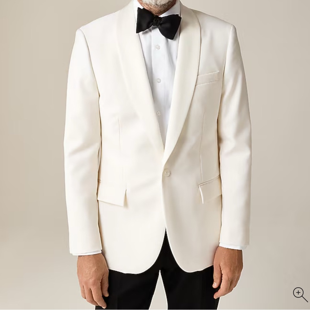 Ludlow Slim Fit Dinner Jacket in Italian Wool